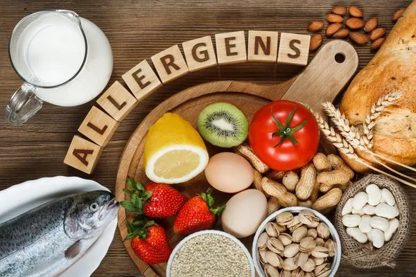 Indicazioni sulla presenza di allergeni negli alimenti forniti dalle collettività (Regolamento UE n. 1169/2011)